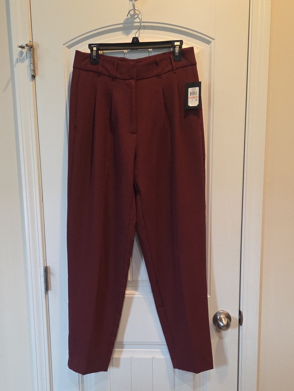 DKNY Pleated Tapered Trousers in Burgundy Size 10